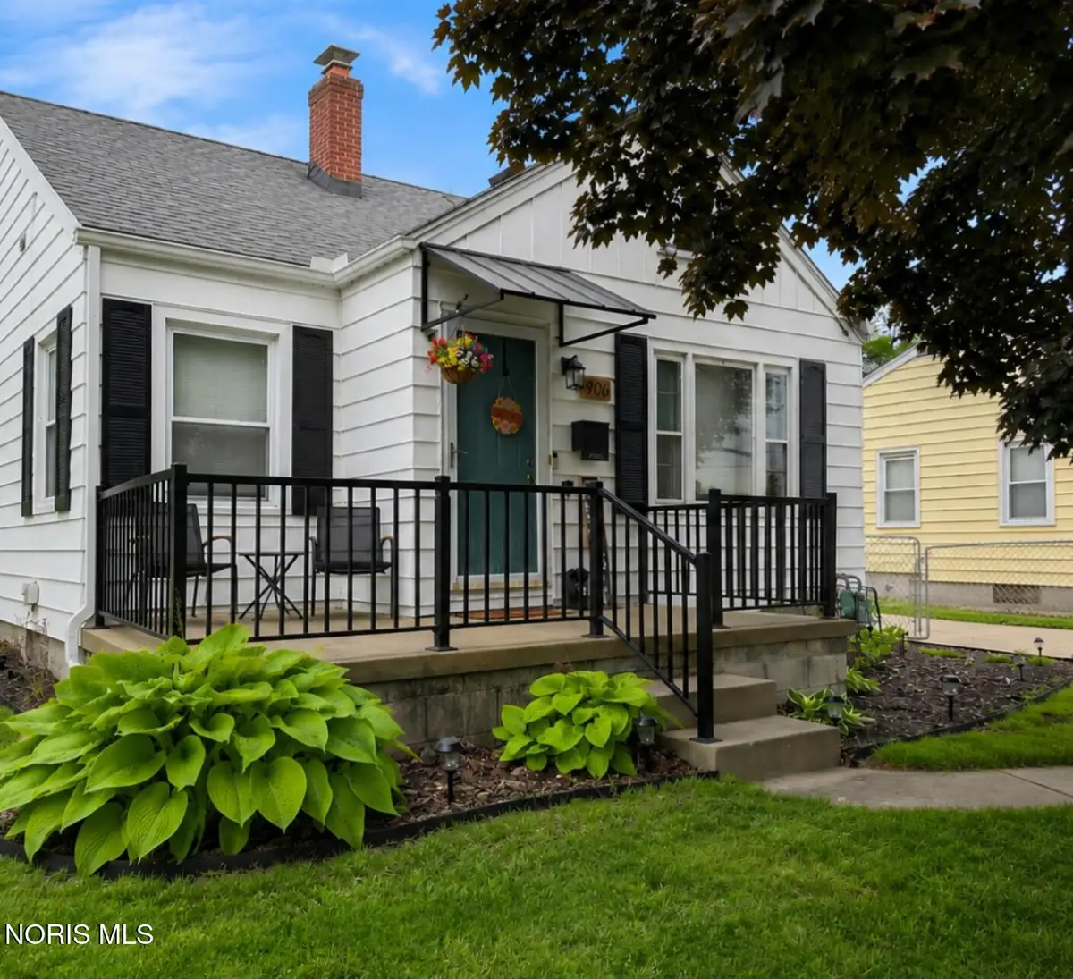 906 7th Street, Maumee, OH 43537 - #1