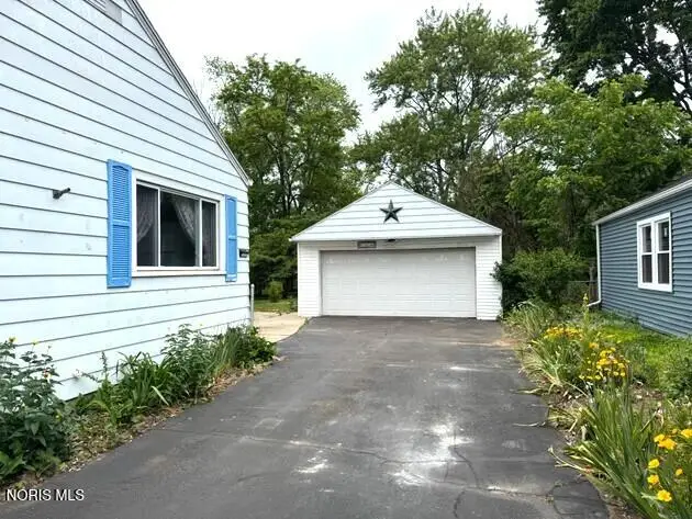 1109 Carrington Street, Toledo, OH 43615 - #3