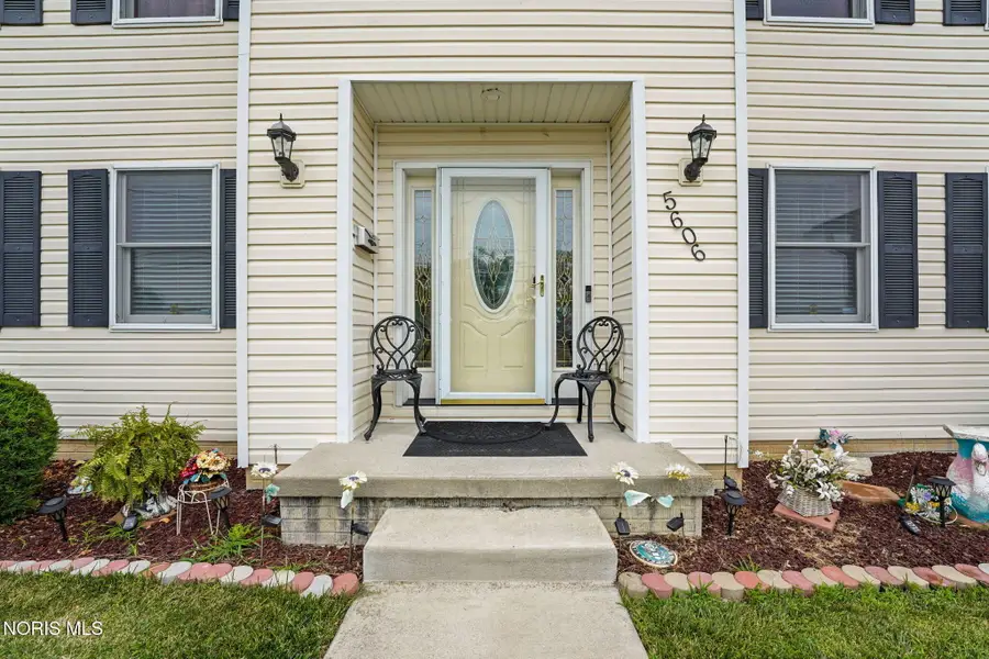 5606 Nebraska Avenue, Toledo, OH 43615 - #2