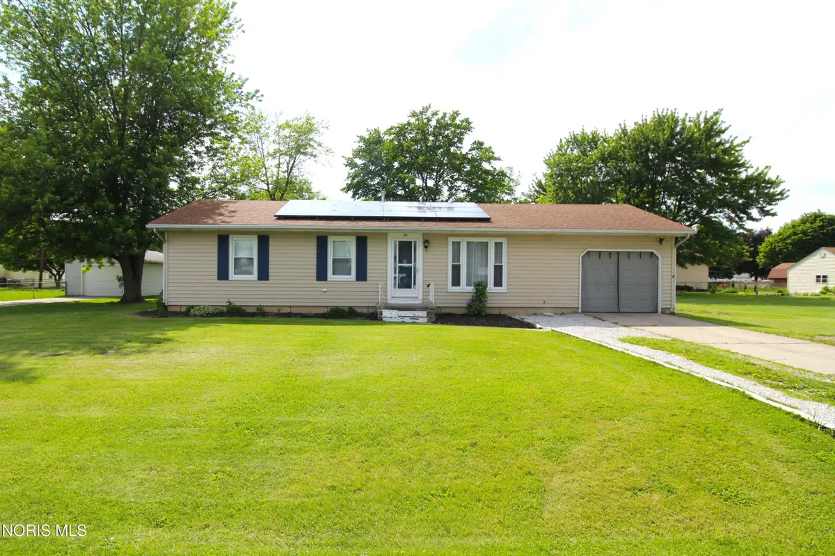 19 N Fargo Street, Oregon, OH 43616 - #1