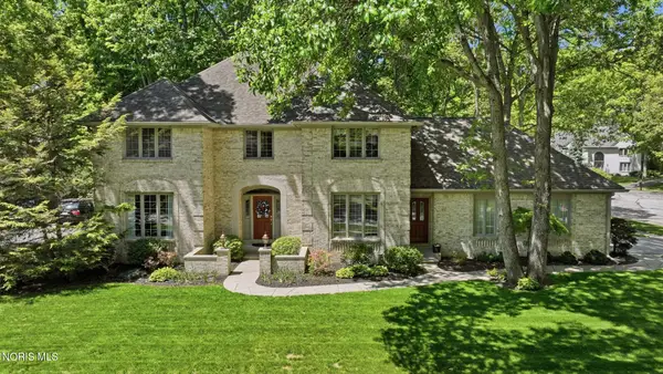 2727 Spring Water Drive, Toledo, OH 43617