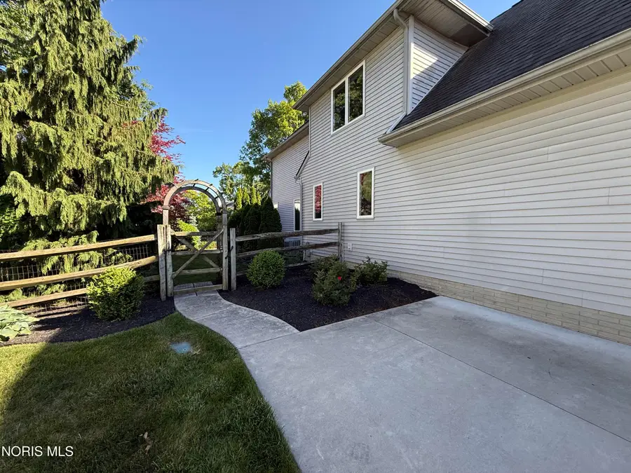 2509 Spruce Loop Road, Sylvania, OH 43560 - #2