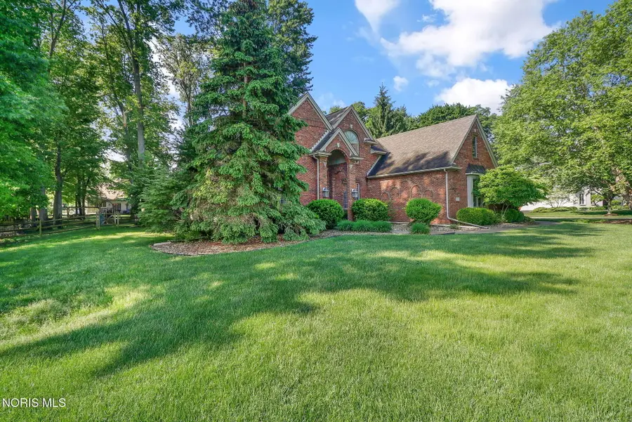 7901 Chestnut Ridge, Maumee, OH 43537 - #2