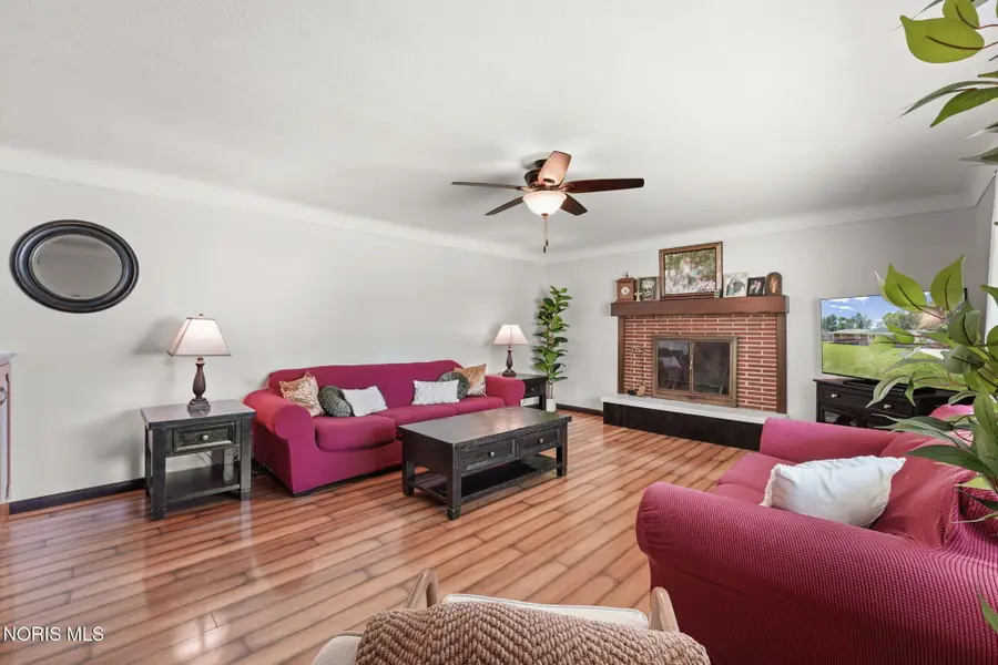 1040 Woodside Drive, Findlay, OH 45840 - #2