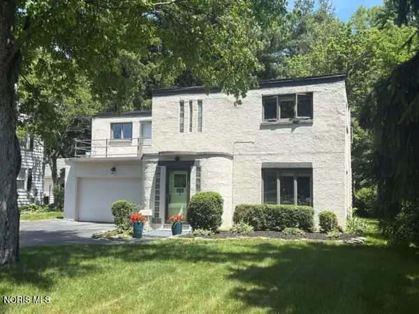3336 Indian Road, Ottawa Hills, OH 43606