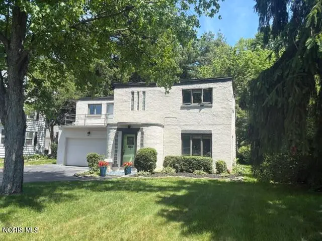 3336 Indian Road, Ottawa Hills, OH 43606 - #3