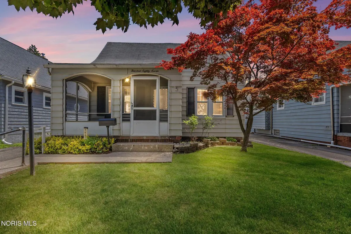 1487 Crestwood Road, Toledo, OH 43612 - #1