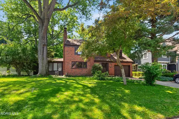 3425 Brantford Road, Ottawa Hills, OH 43606