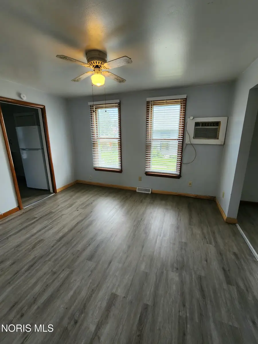 29 Magyar Street, Toledo, OH 43605 - #3