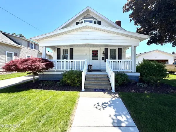 209 Hoffman Road, Rossford, OH 43460