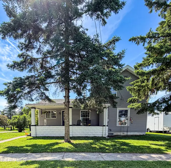 413 N Adrian Street, Lyons, OH 43533