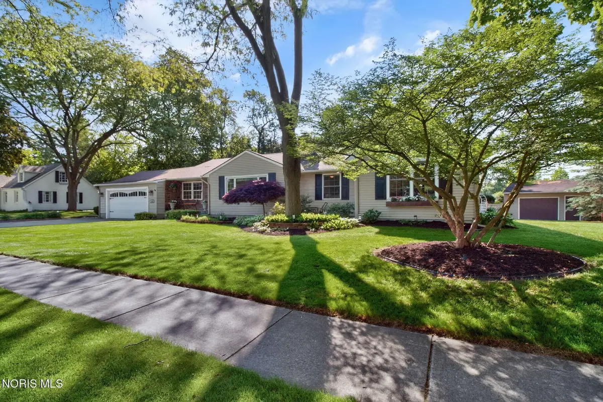 142 Wilkshire Drive, Waterville, OH 43566 - #1