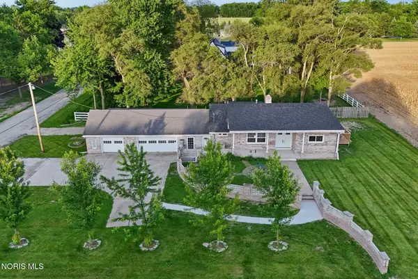 28960 N Fostoria Road, Millbury, OH 43447