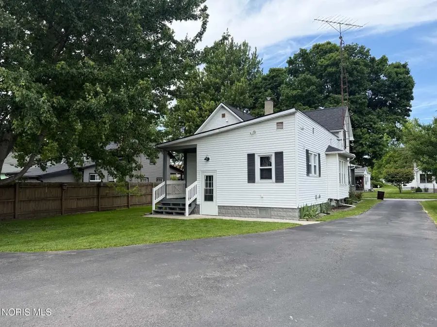 340 Fremont Street, Elmore, OH 43416 - #3