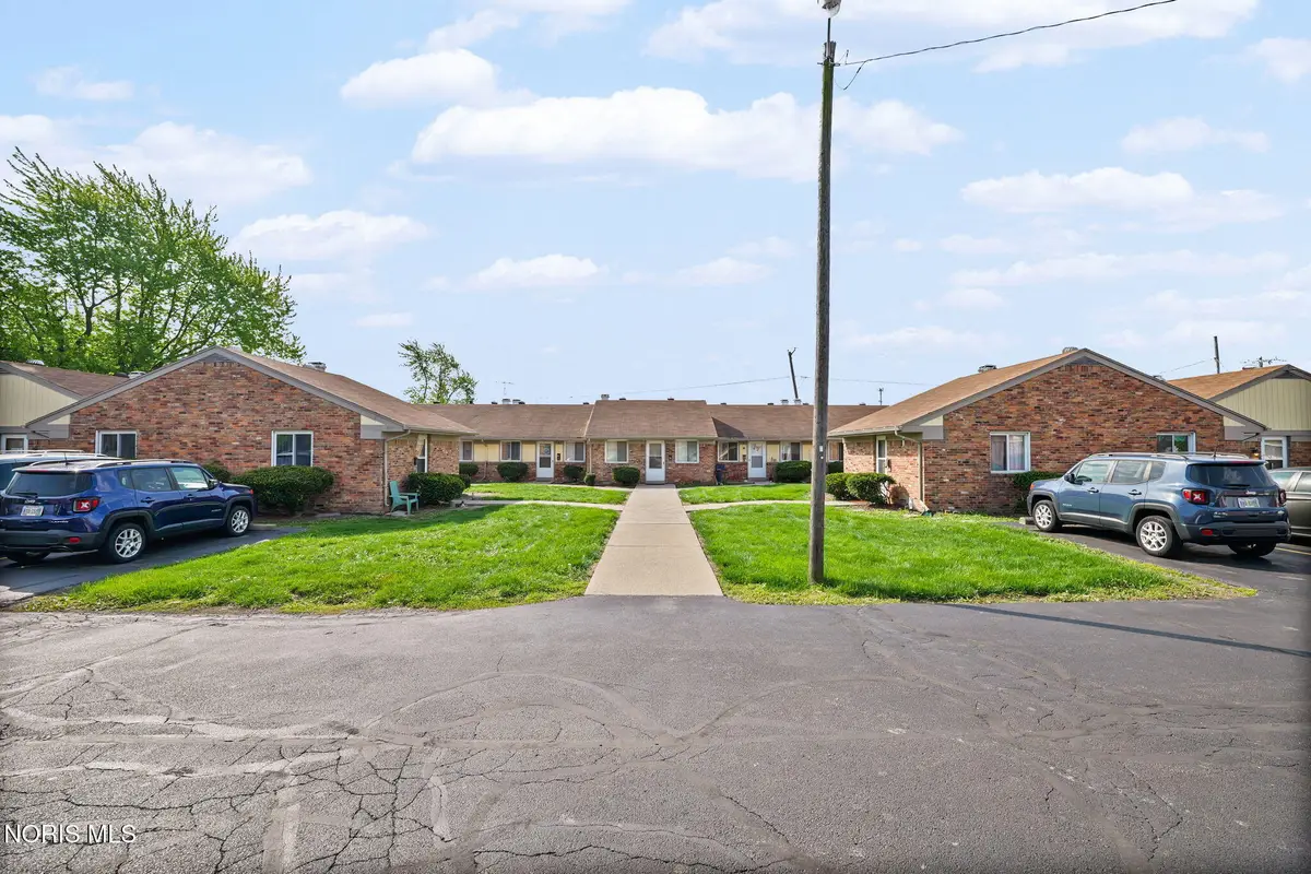 811-923 Gibbs Street, Maumee, OH 43537 - #1
