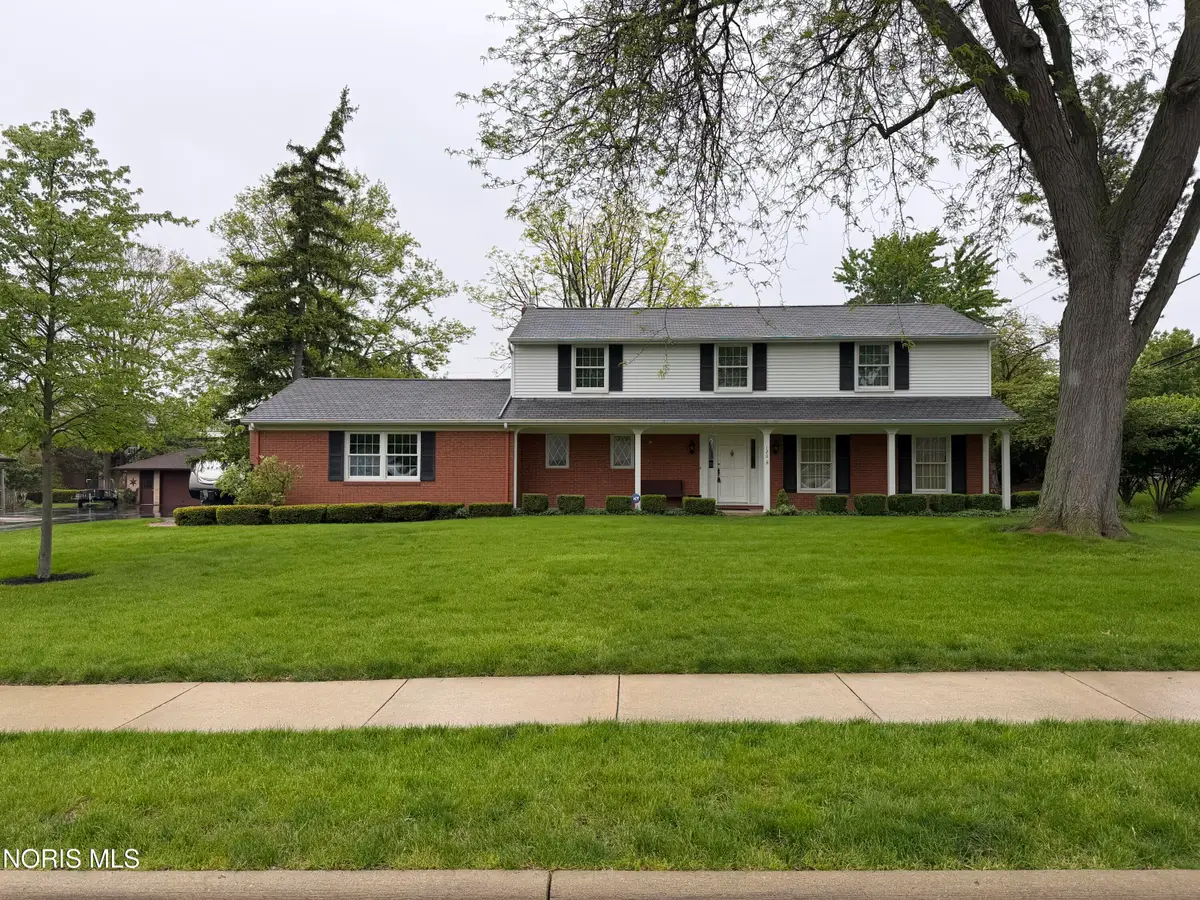 120 Church Hill Drive, Findlay, OH 45840 - #1