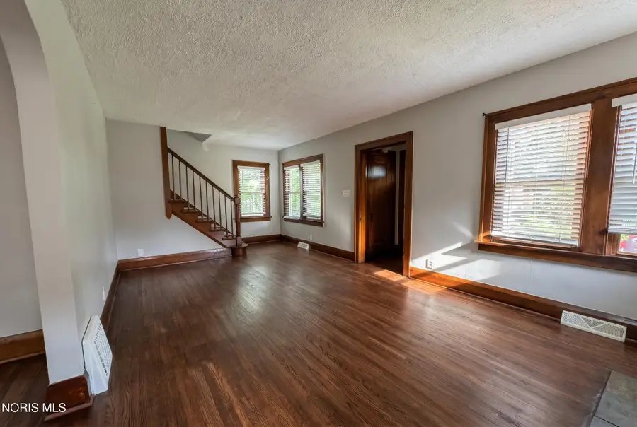 2526 Portsmouth Avenue, Toledo, OH 43613 - #3
