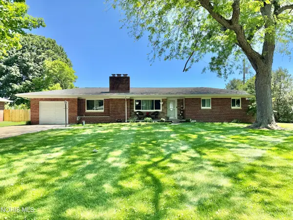 19035 W Orchard Drive, Elmore, OH 43416