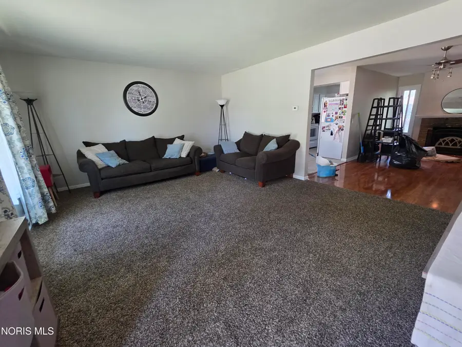 3238 S Eastmoreland Drive, Oregon, OH 43616 - #2