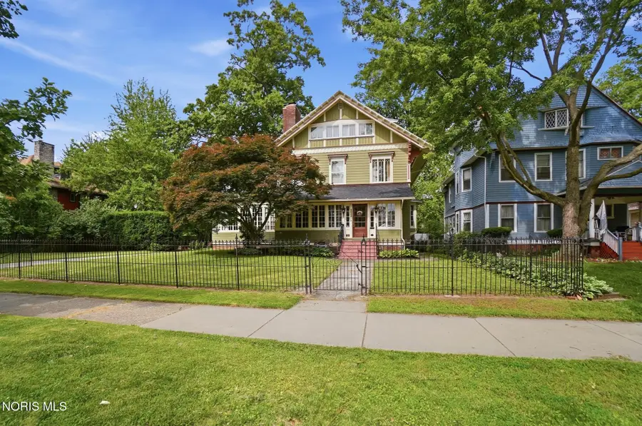 2347 Robinwood Avenue, Toledo, OH 43620 - #2