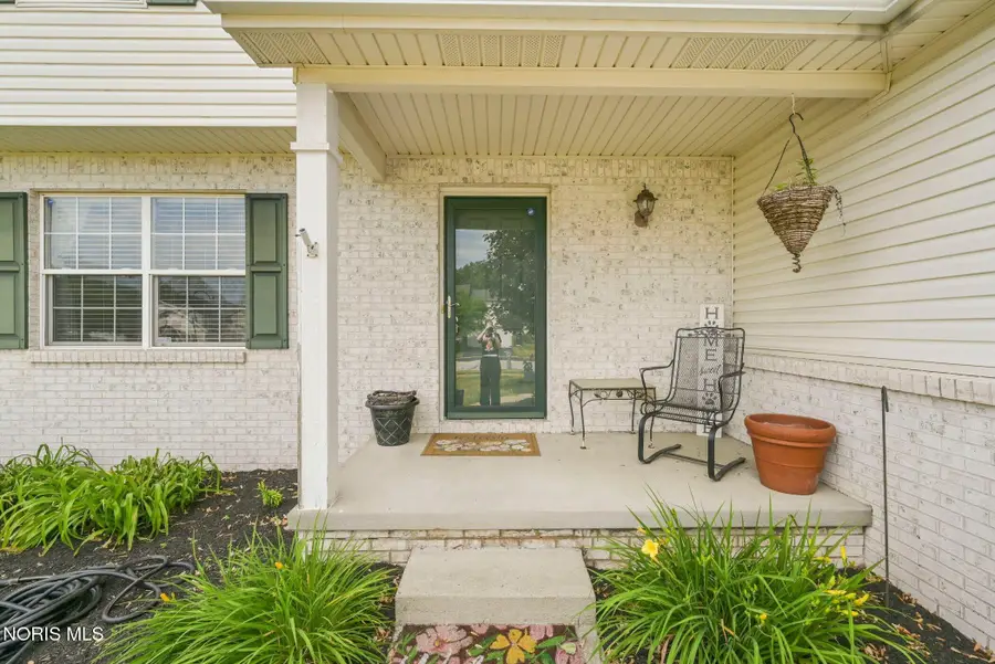604 Highland Creek Court, Holland, OH 43528 - #3
