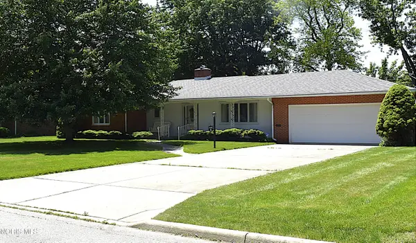 300 Mohican Road, Findlay, OH 45840