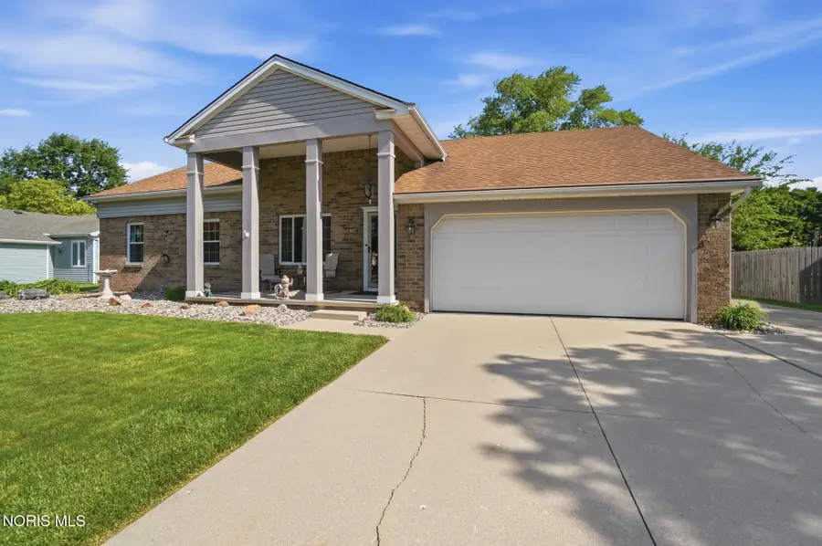 417 Chesterfield Lane, Maumee, OH 43537 - #3