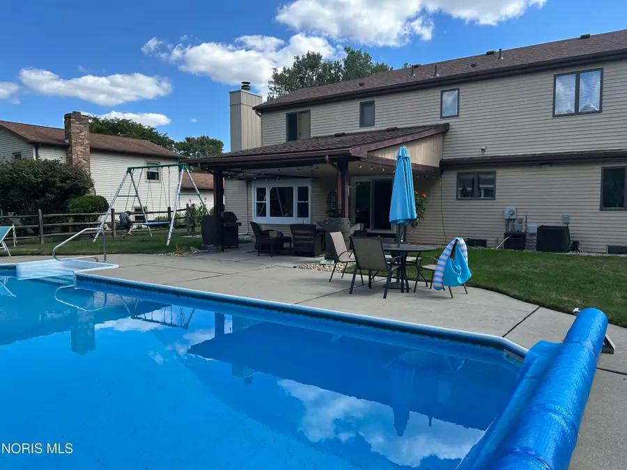 2338 Cedarwood Drive, Maumee, OH 43537 - #2
