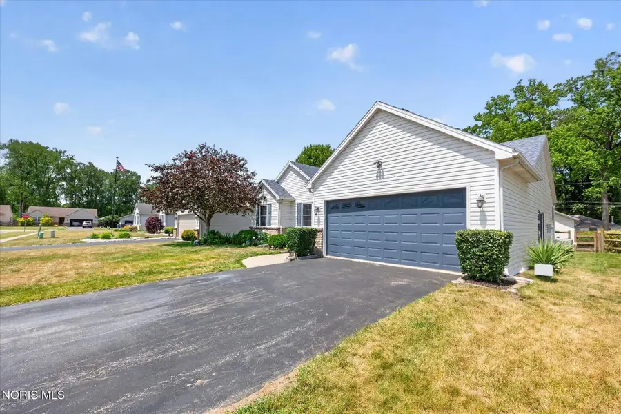 6930 Clearview Cove, Holland, OH 43528 - #2