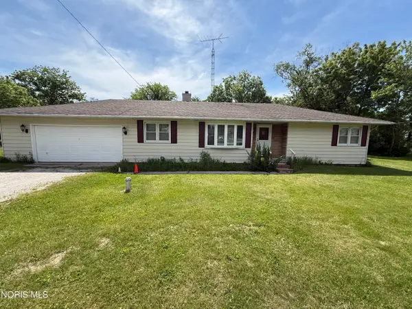 673 Nottingham Drive, Genoa, OH 43430