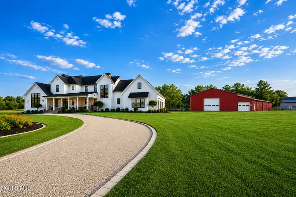 4950 Black Road, Monclova, OH 43542