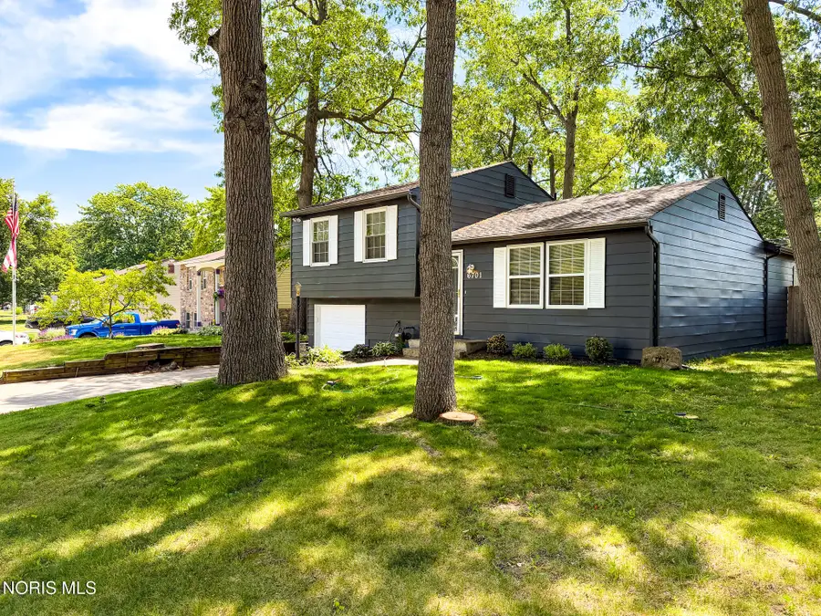 6701 Burnham Green Road, Toledo, OH 43615 - #3