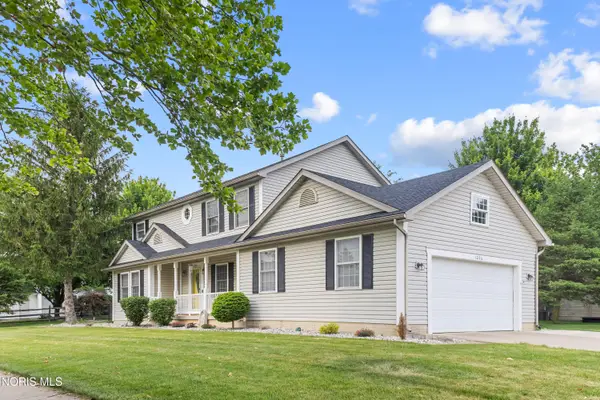 1206 N Finch Drive, Bowling Green, OH 43402