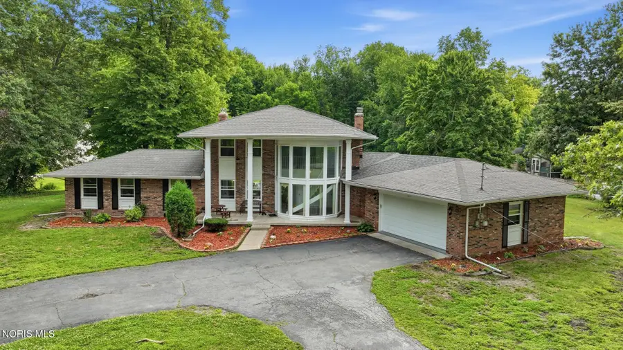 28 N Centennial Road, Holland, OH 43528 - #2
