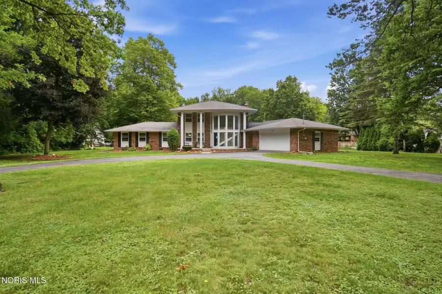 28 N Centennial Road, Holland, OH 43528 - #3
