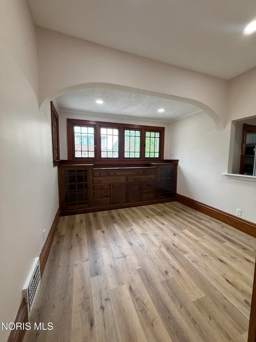 220 W Tiffin Street, Fostoria, OH 44830 - #3