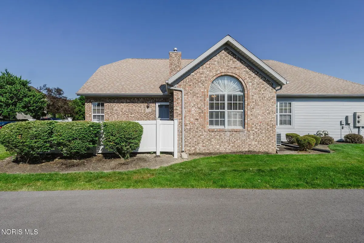 2257 Fox Run Cir, Findlay, OH 45840 - #1