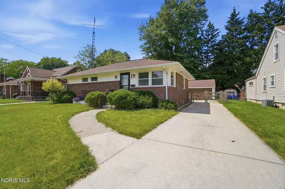 714 Highland Drive, Rossford, OH 43460 - #1