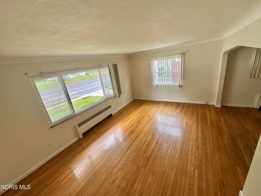 3726 Douglas Road, Toledo, OH 43613 - #2