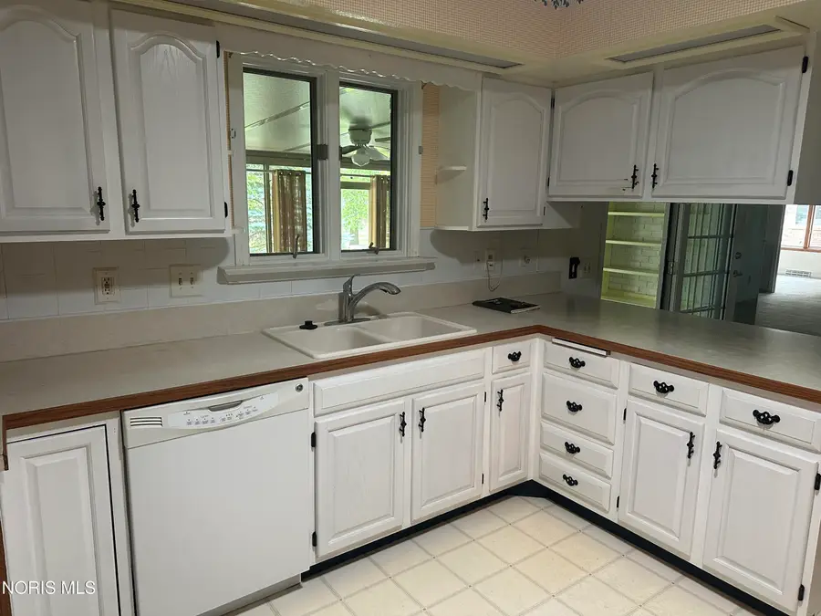 1830 Wood Cree Court, Defiance, OH 43512 - #3