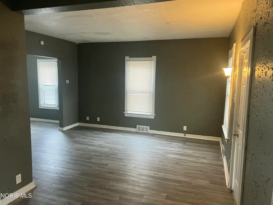 913 Berry Street, Toledo, OH 43605 - #2
