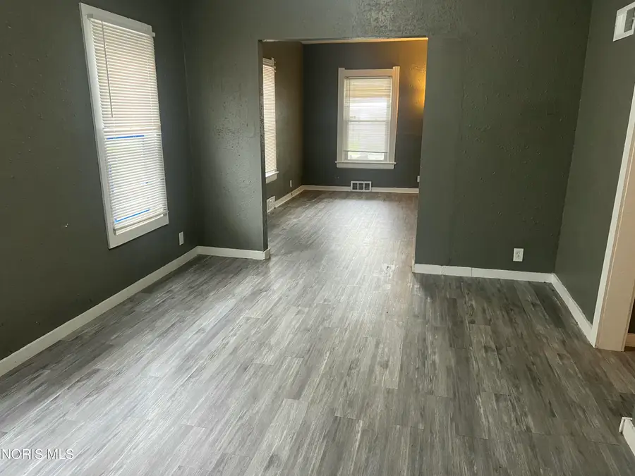 913 Berry Street, Toledo, OH 43605 - #3