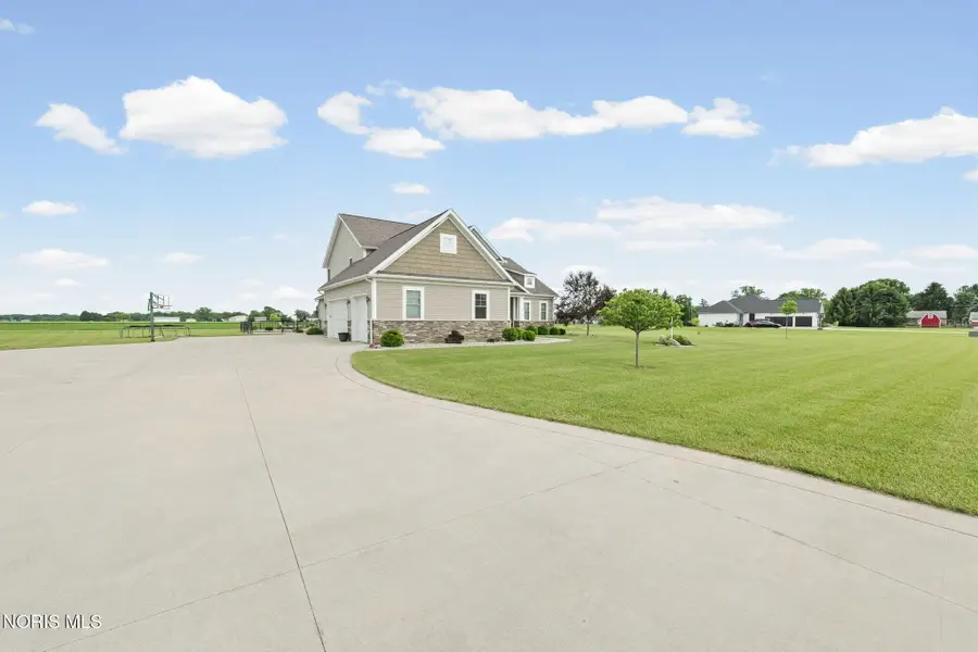 6137 Old Stone Trail, Curtice, OH 43412 - #3