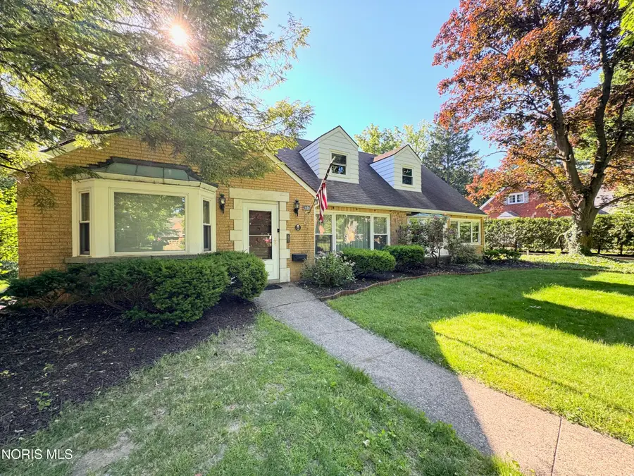 2806 Meadowwood Drive, Toledo, OH 43606 - #2