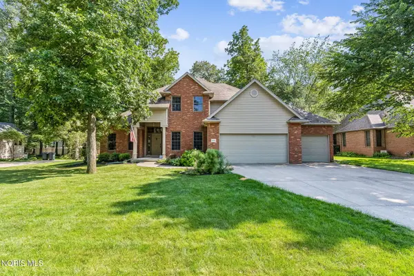 1443 Silver Pine Lane, Findlay, OH 45840