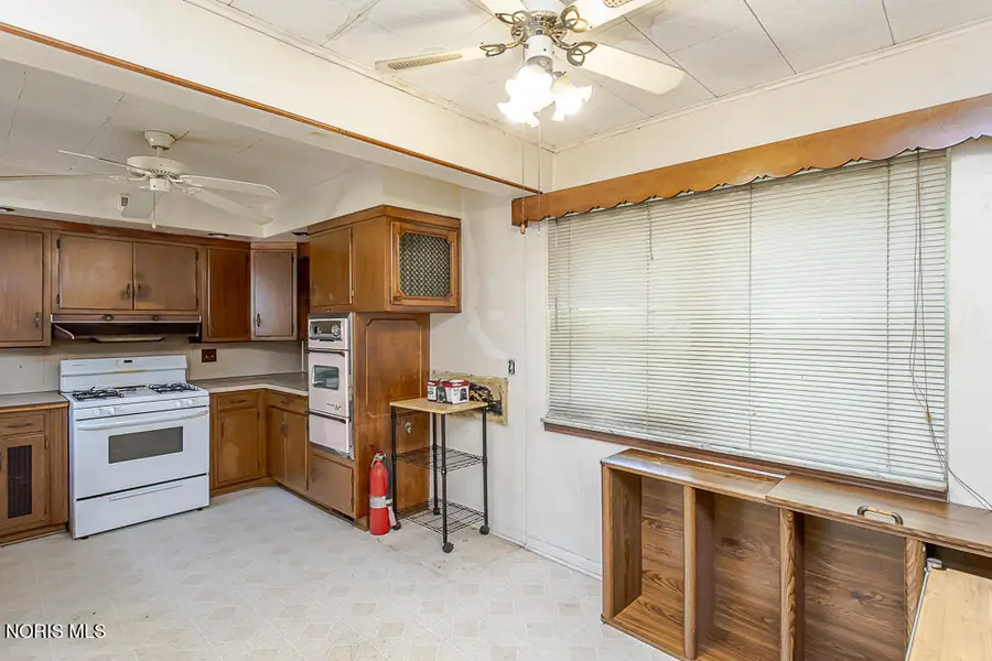 411 Mayberry Street, Toledo, OH 43609 - #3