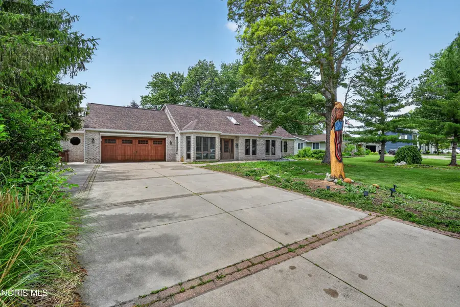 207 Lakeview Drive, Bryan, OH 43506 - #2