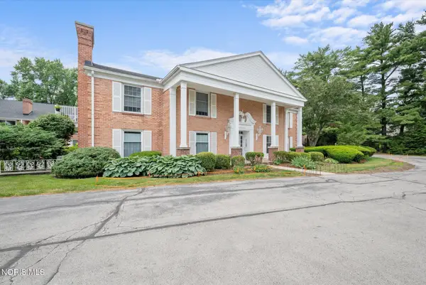 5679 Monroe Street #119, Sylvania, OH 43560