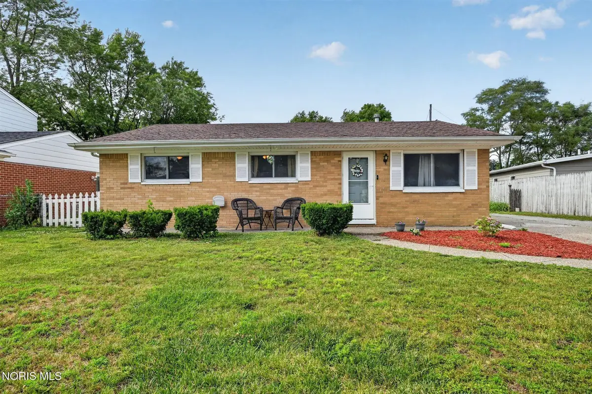 6528 Lincoln Green Road, Holland, OH 43528 - #1
