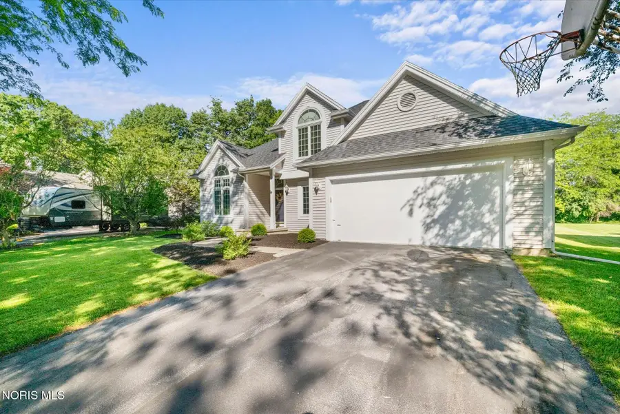 780 Hunters Run, Perrysburg, OH 43551 - #3